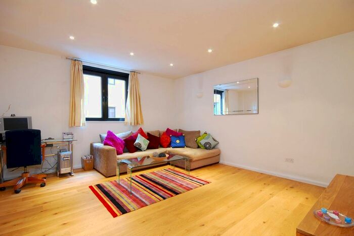 1 Bedroom Flat To Rent In Cromwell Road, South Kensington, London, SW7