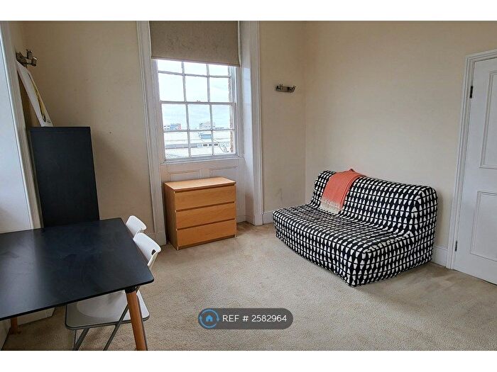 Studio To Rent In North Road, London, N7