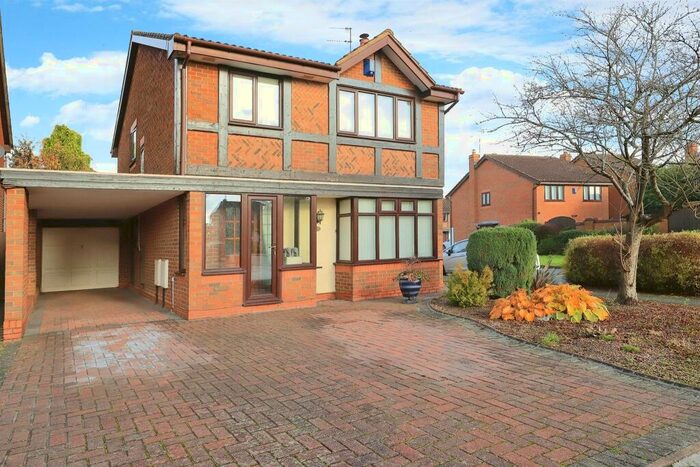 4 Bedroom Detached House For Sale In Garganey Court, Kidderminster, DY10
