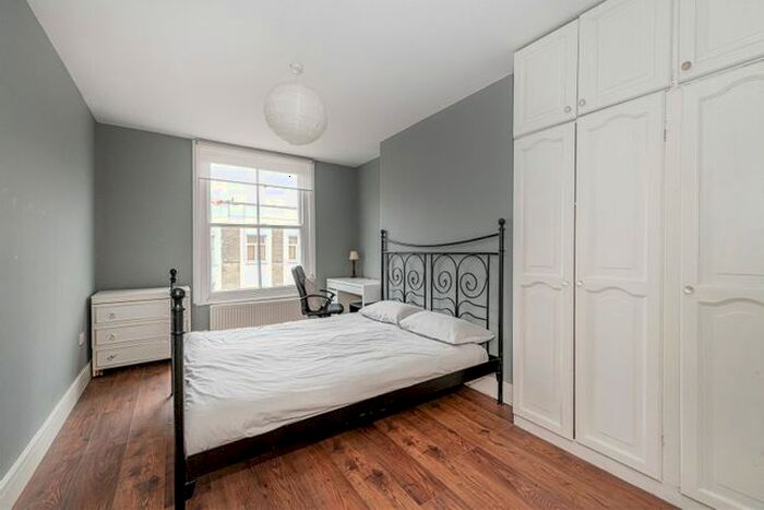 2 Bedroom Flat To Rent In Portobello Road, London, W10