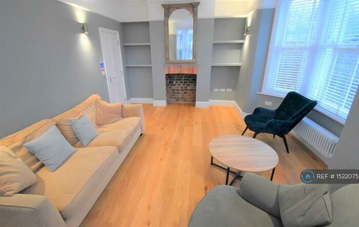 6 Bedroom Terraced House To Rent In London Road, Reading, RG1