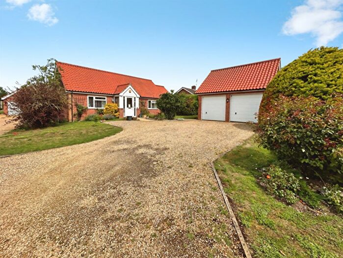 4 Bedroom Detached Bungalow For Sale In Warners Meadow, North Pickenham, Swaffham, PE37