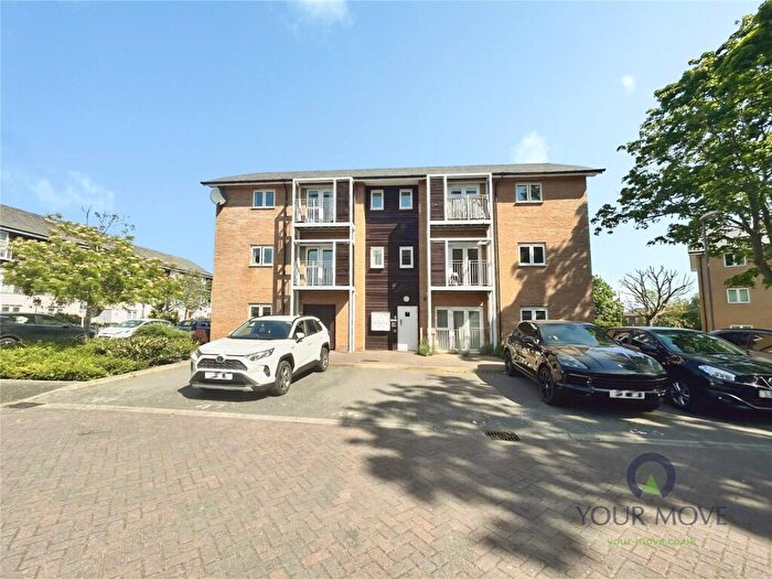 2 Bedroom Flat For Sale In Hengist Way, Wallington, SM6