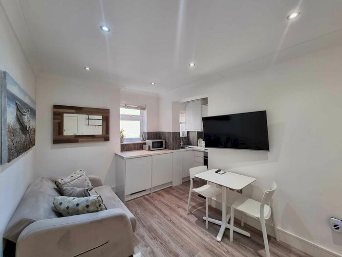 1 Bedroom Flat To Rent In High Road, London, N22