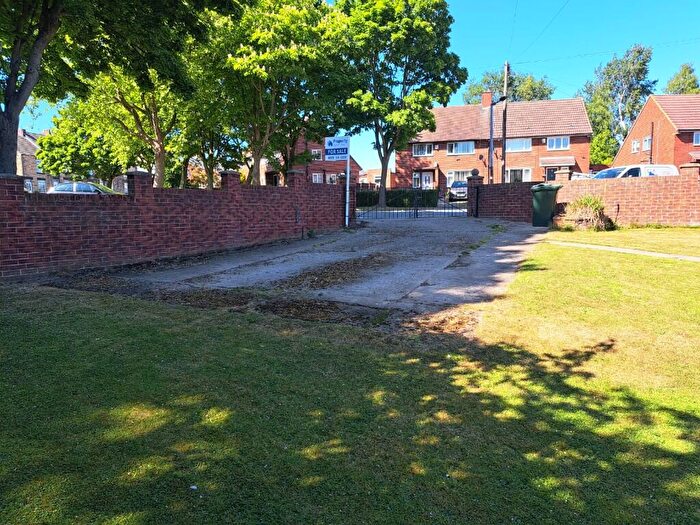 3 Bedroom Semi-Detached House For Sale In Wescoe Avenue, Barnsley, South Yorkshire, S72