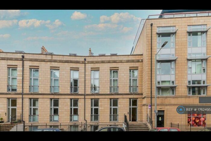 2 Bedroom Flat To Rent In Hopetoun Crescent, Edinburgh, EH7