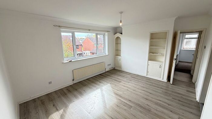 2 Bedroom Flat To Rent In North Gate, Mexborough, S64