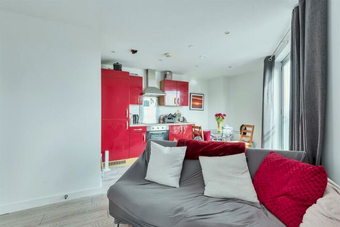 1 Bedroom Apartment To Rent In Echo Central, Cross Green Lane, Leeds, LS9