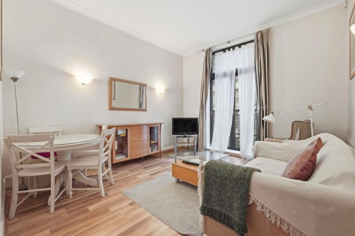 1 Bedroom Flat To Rent In Forum Magnum Square, County Hall Apartments, SE1