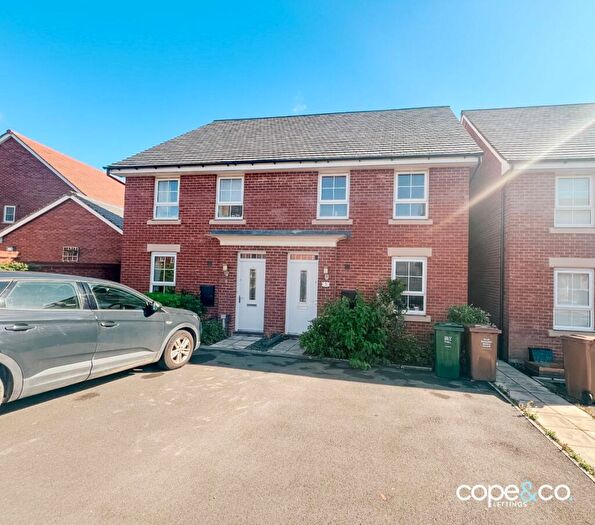 3 Bedroom Semi-Detached House To Rent In Compton Way, Littleover, Derby, Derbyshire, DE23