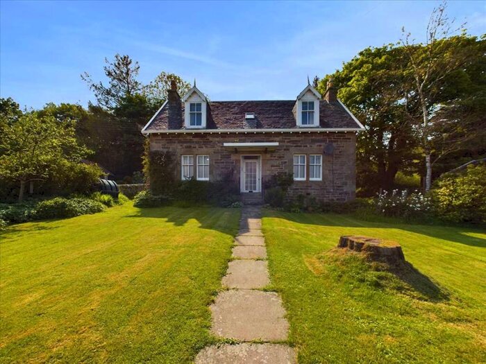 4 Bedroom Cottage For Sale In Craiglussa, Peninver, PA28