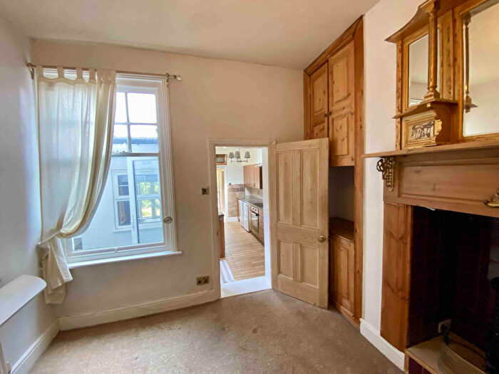 1 Bedroom Apartment For Sale In Haslemere, Victoria Road, Felixstowe, IP11