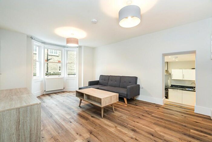 1 Bedroom Apartment To Rent In Camberwell Green, London, SE5