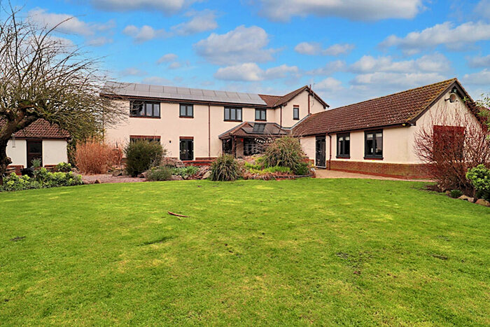 7 Bedroom Detached House For Sale In Blunts Drove, Walton Highway, Wisbech, Norfolk, PE14