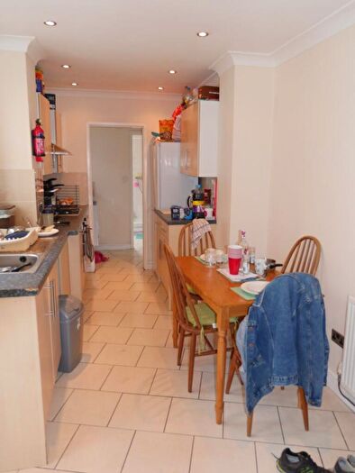 4 Bedroom Detached House To Rent In Glenroy Street, Cardiff, CF24