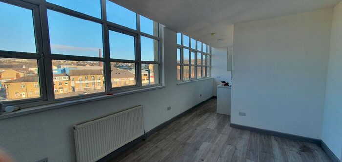 Studio To Rent In Leeds Road, Bradford, BD3