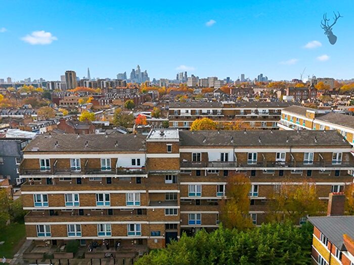 2 Bedroom Flat To Rent In Hitchin Square, Bow, E3