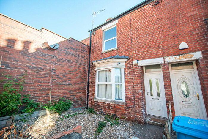 2 Bedroom Terraced House To Rent In Rydal Grove, HU5