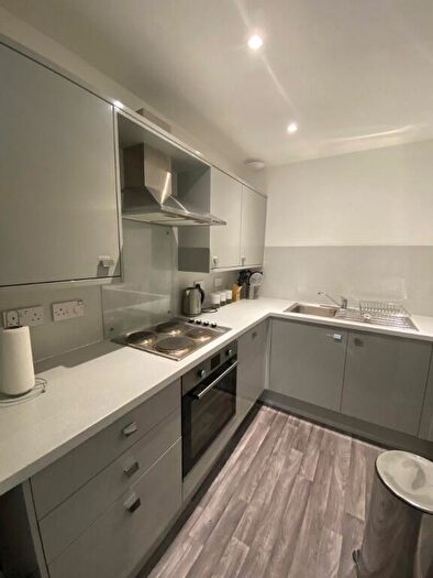 5 Bedroom Garage / Parking To Rent In Castle Street, City Centre, Dundee, DD1