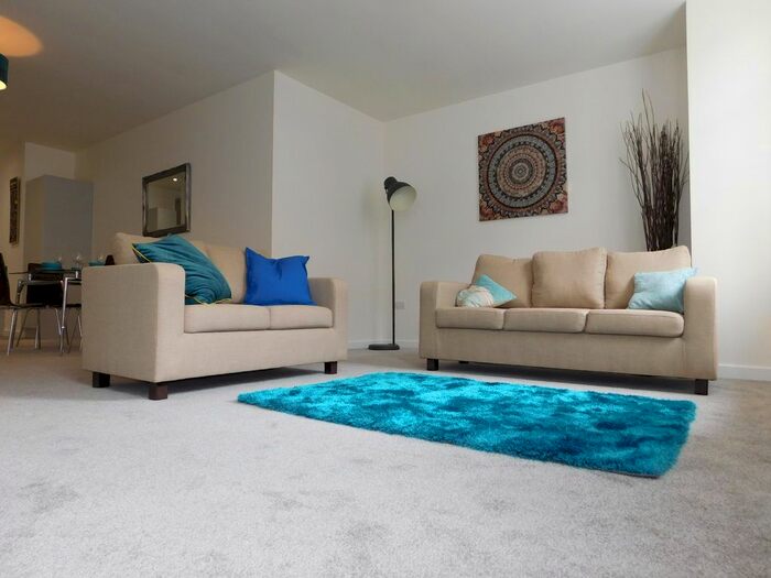 2 Bedroom Flat To Rent In Manor Row, City Centre, Bradford, BD1