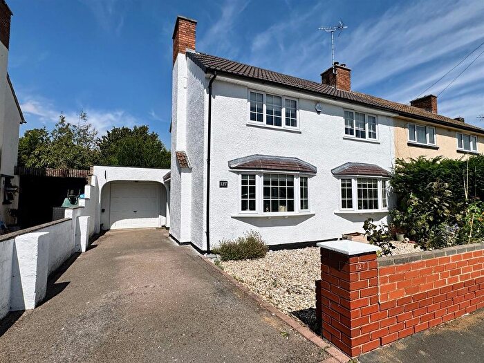 3 Bedroom Semi Detached House For Sale In Barnwood Avenue, Barnwood, GL4
