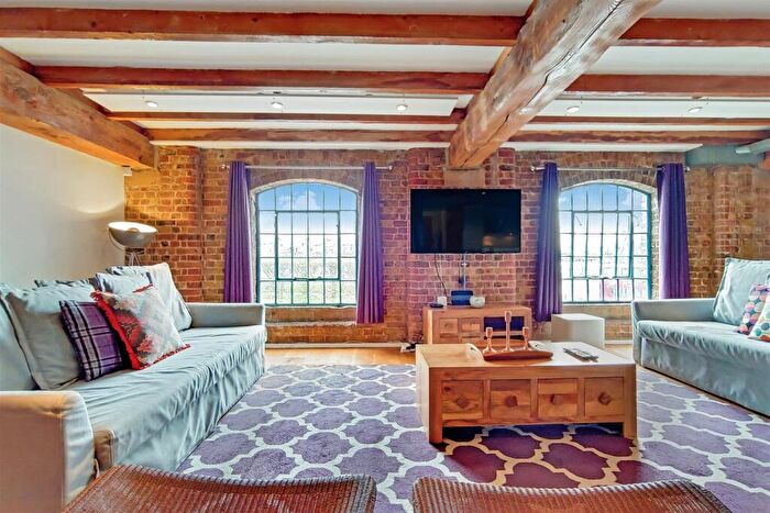 3 Bedroom Apartment For Sale In K Warehouse, Royal Victoria Dock, E16