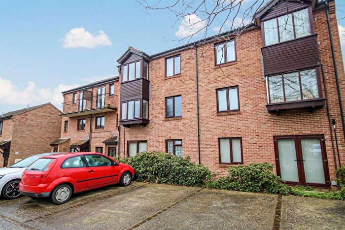 1 Bedroom Flat For Sale In Ingram Court, Norwich, NR1
