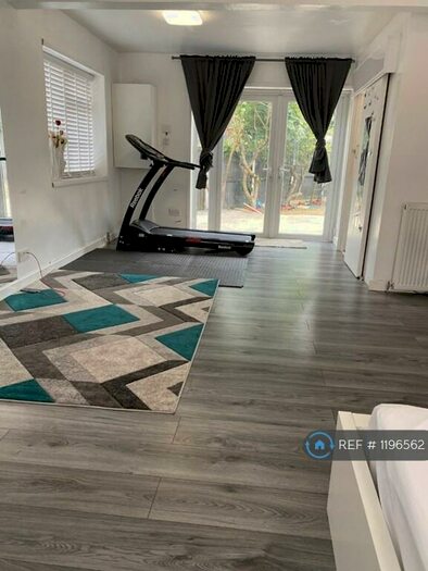 Studio To Rent In Ockelford Avenue, Chelmsford, CM1