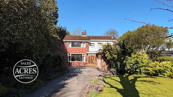 4 Bedroom Detached House For Sale In Streetly Lane, Four Oaks, B74