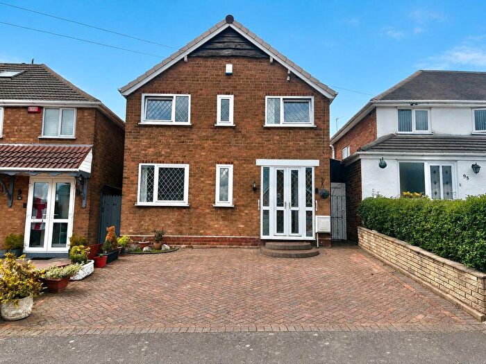 3 Bedroom Detached House For Sale In Stonehurst Road, Great Barr, Birmingham, B43
