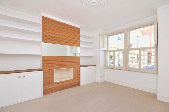 2 Bedroom Flat To Rent In Wardo Avenue, London, SW6