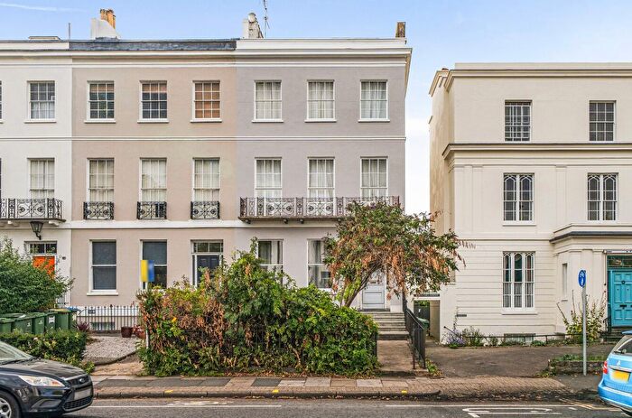 1 Bedroom Flat For Sale In Evesham Road, Cheltenham, Gloucestershire, GL52