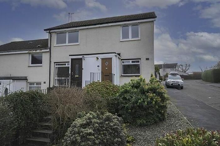 2 Bedroom Flat To Rent In Banks Crescent, Crieff, PH7