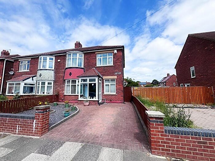 3 Bedroom Semi-Detached House For Sale In Laing Grove, Wallsend, NE28
