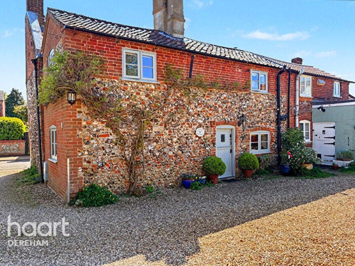 2 Bedroom Cottage For Sale In The Street, Bawdeswell, NR20