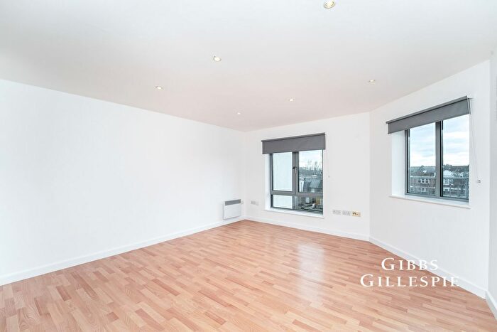 2 Bedroom Flat To Rent In Cherington Road, London, W7