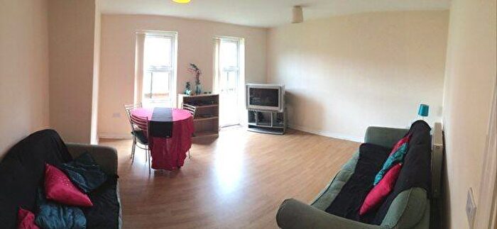 2 Bedroom Flat To Rent In Templars Court, Radford, Nottingham, NG7