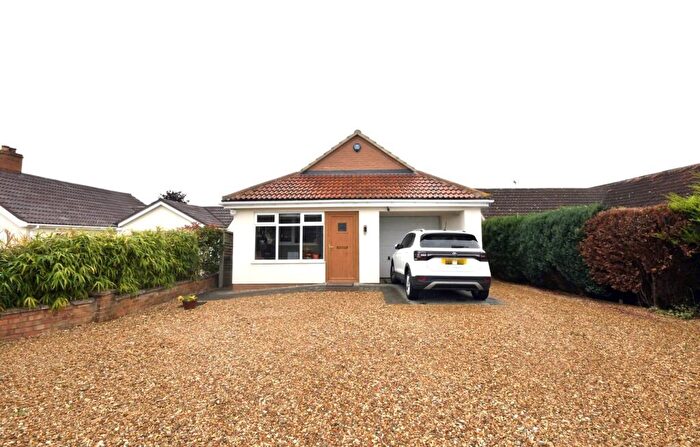 3 Bedroom Chalet For Sale In Station Road, Clenchwarton, King's Lynn, PE34