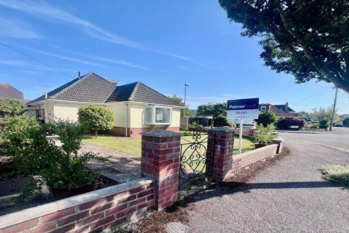 4 Bedroom Detached Bungalow To Rent In Wickfield Avenue, Christchurch, BH23