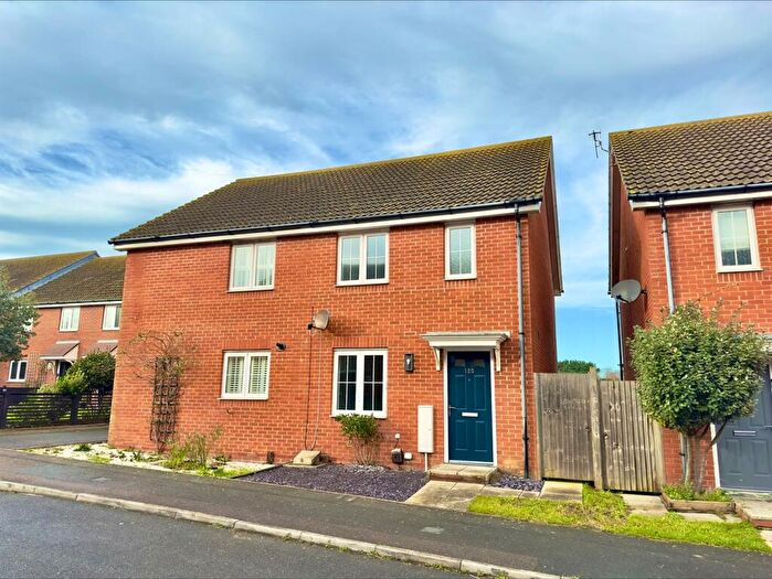 3 Bedroom End Of Terrace House To Rent In Westview Close, Peacehaven, BN10