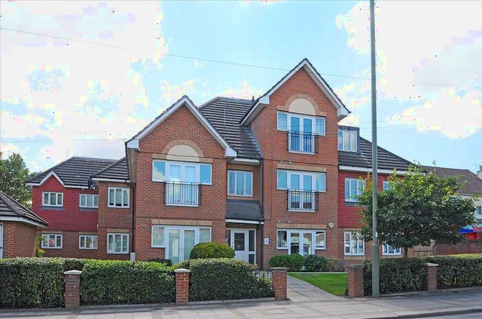 2 Bedroom Apartment To Rent In Oakleigh Road North, Whetstone, N20