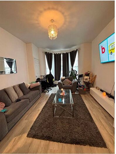 2 Bedroom Flat To Rent In Eastwood Road, Ilford, IG3