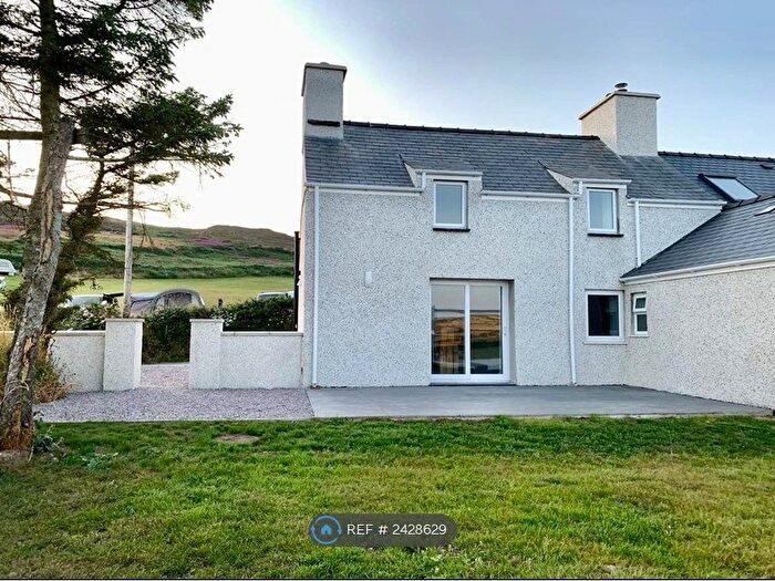 3 Bedroom Semi-Detached House To Rent In Ty Mawr, Uwch Mynydd, Pwllheli, LL53