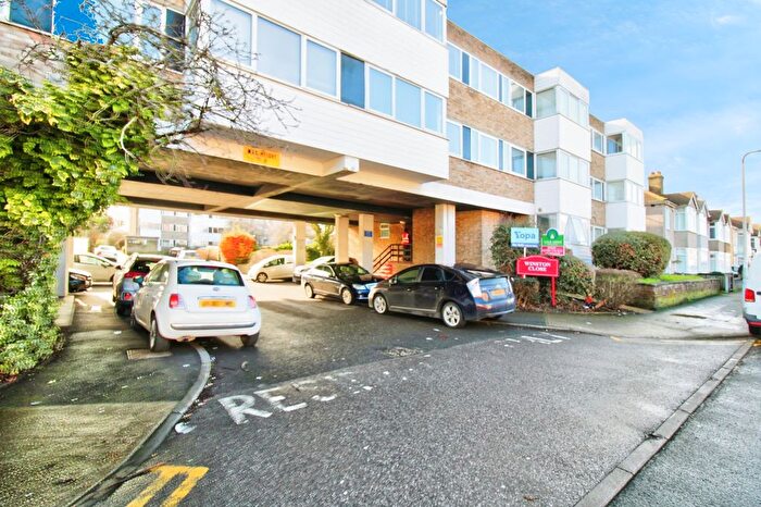 1 Bedroom Flat For Sale In Winston Close, Romford, RM7