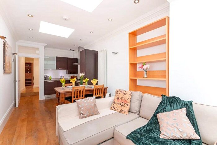 2 Bedroom Flat To Rent In Penton Street, Islington, London, N1
