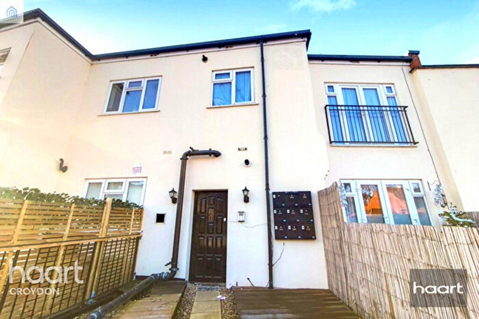 Studio For Sale In Selsdon Road, South Croydon, CR2