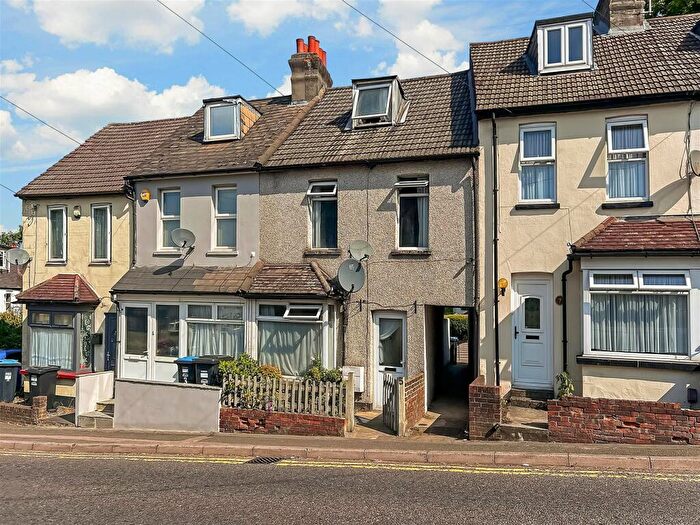 3 Bedroom Terraced House For Sale In Hillbury Road, Whyteleafe, Surrey, CR3