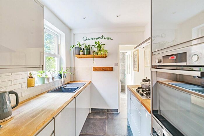 3 Bedroom House For Sale In Osborne Road, Redhill, Surrey, RH1