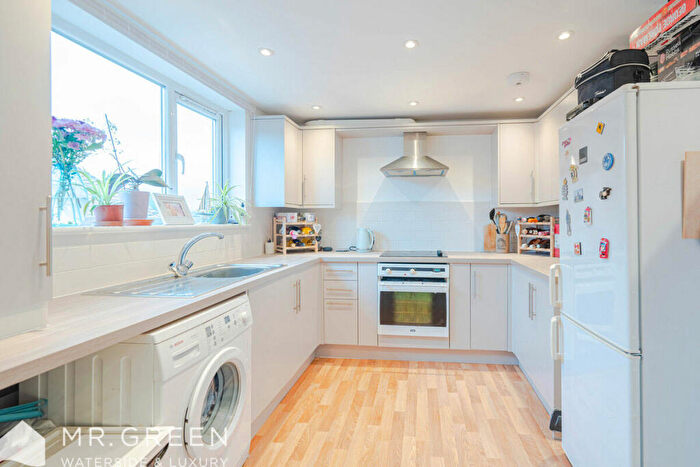 1 Bedroom Apartment For Sale In Southbourne Grove, Bournemouth, Dorset, BH6