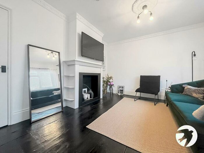 4 Bedroom Terraced House To Rent In Rochester Street, Chatham, Kent, ME4